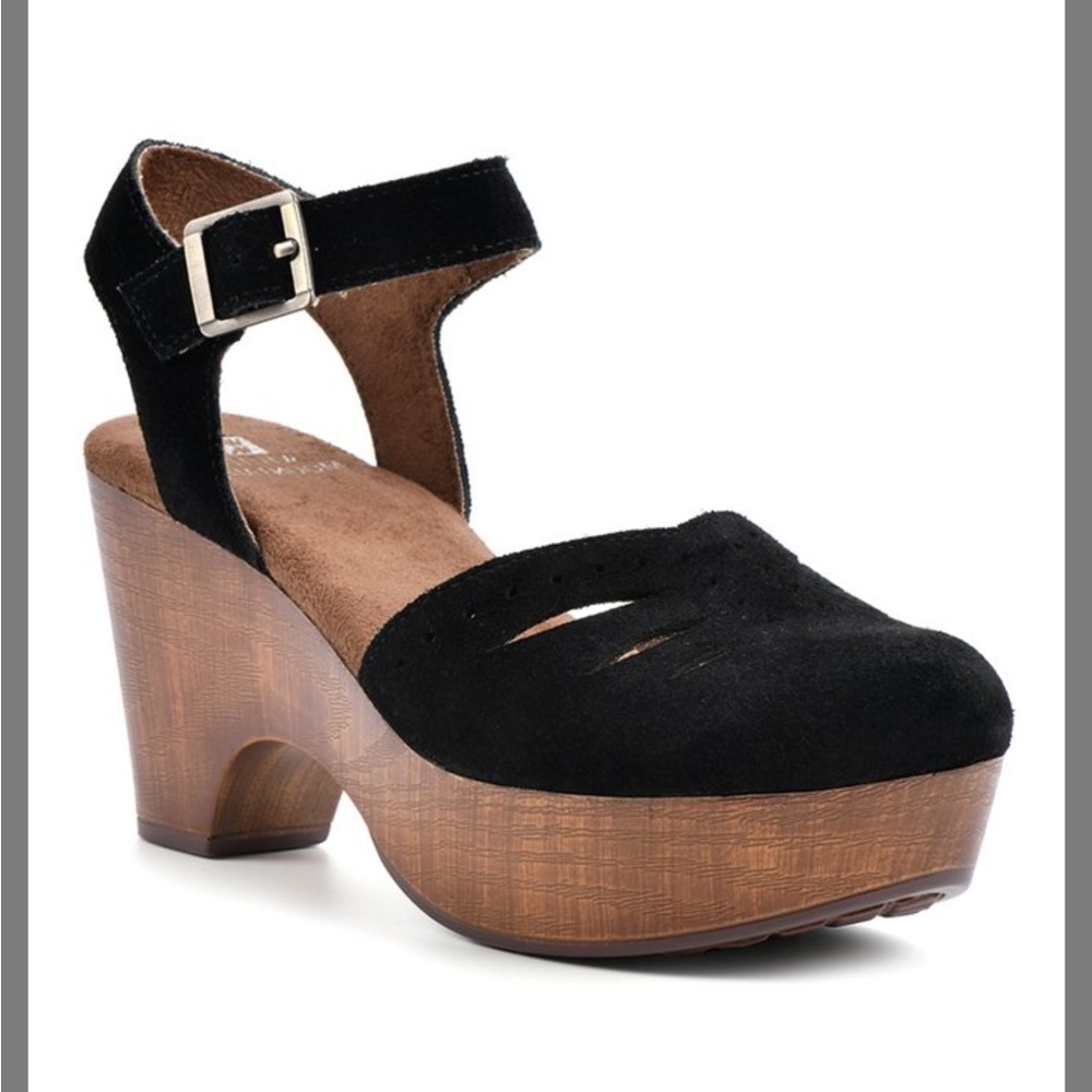 White Mountain Clogs Size 8.5 NWT